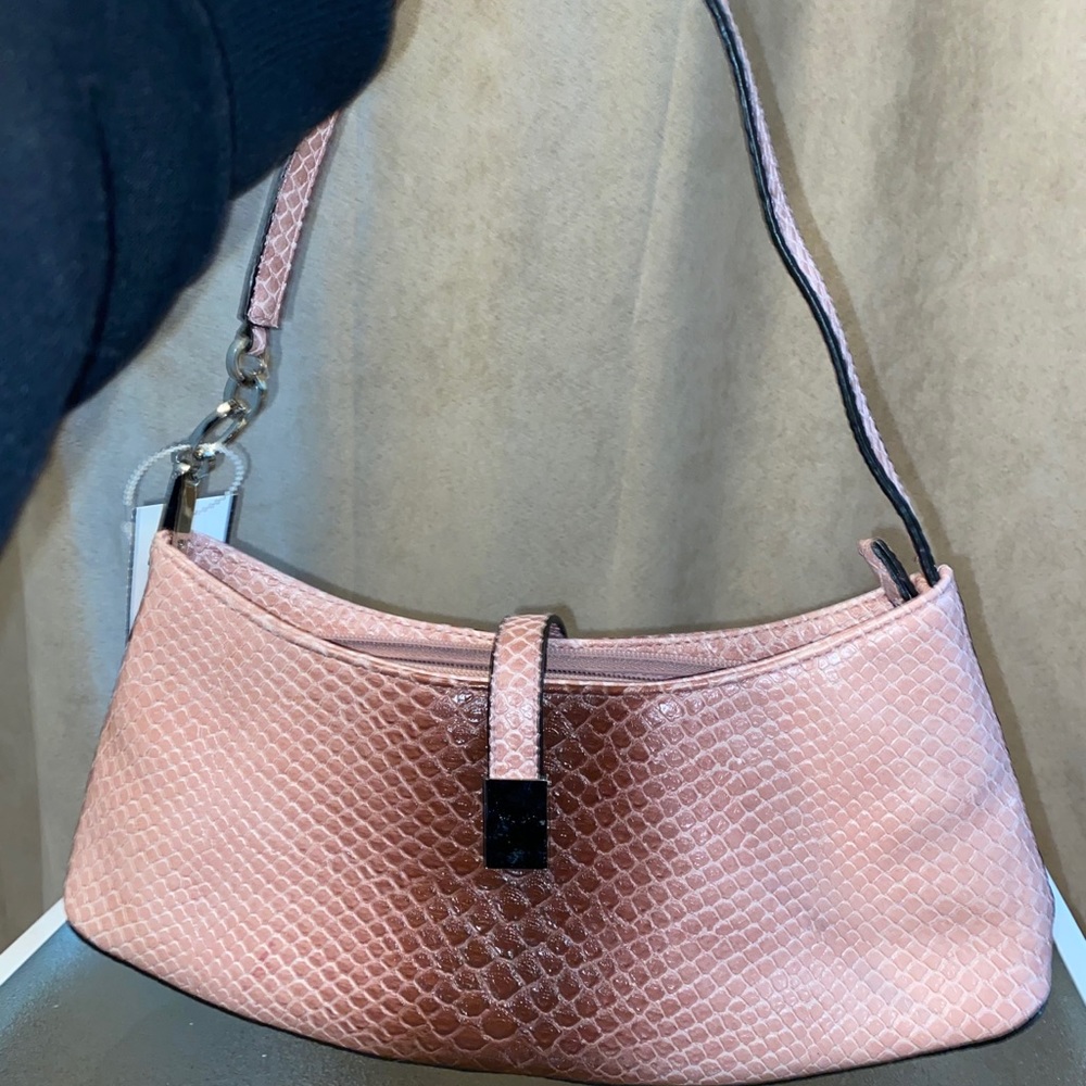 Pink snakeskin leather snakeskin shoulder bag